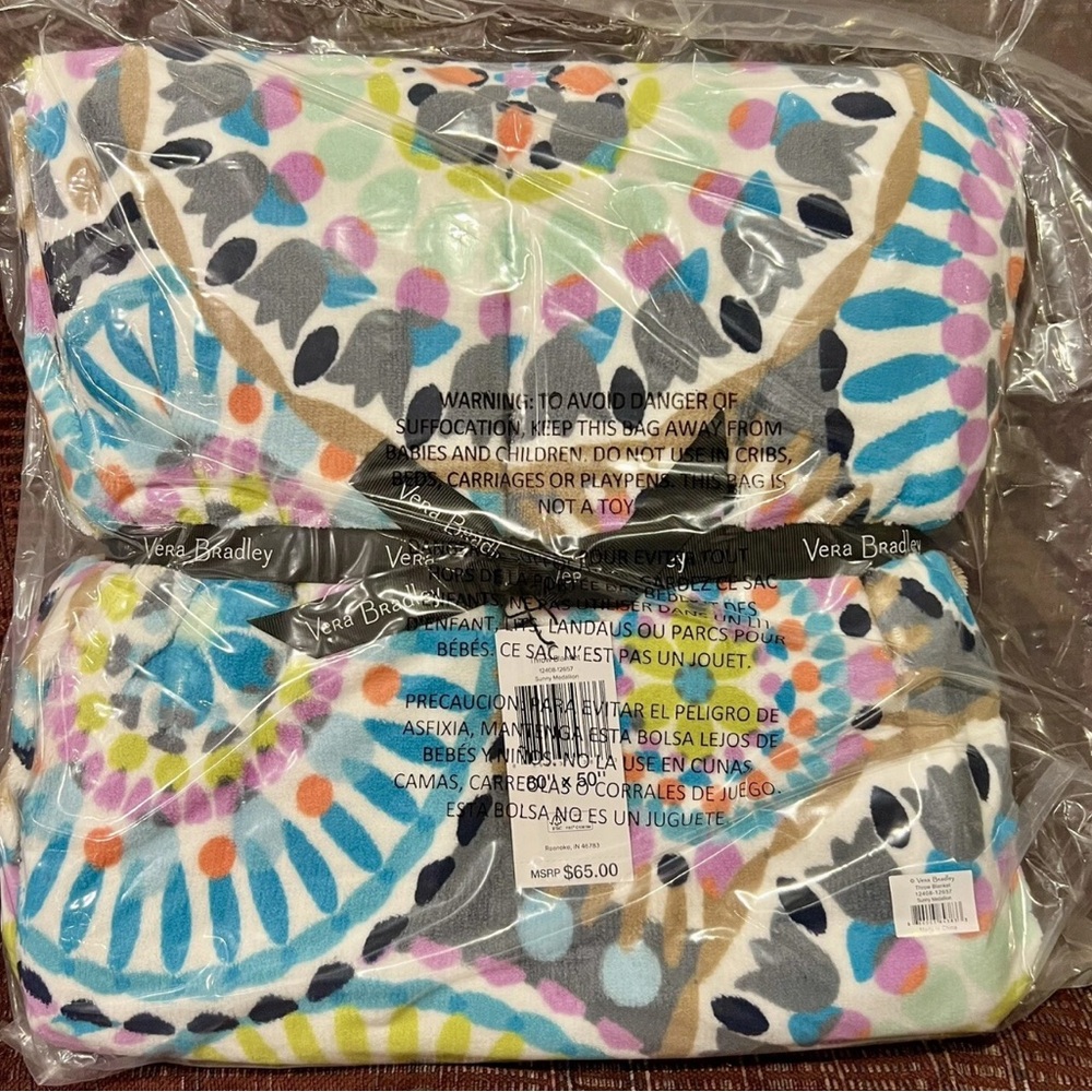 Vera Bradley Sunny Medallion Plush Throw Blanket NEW